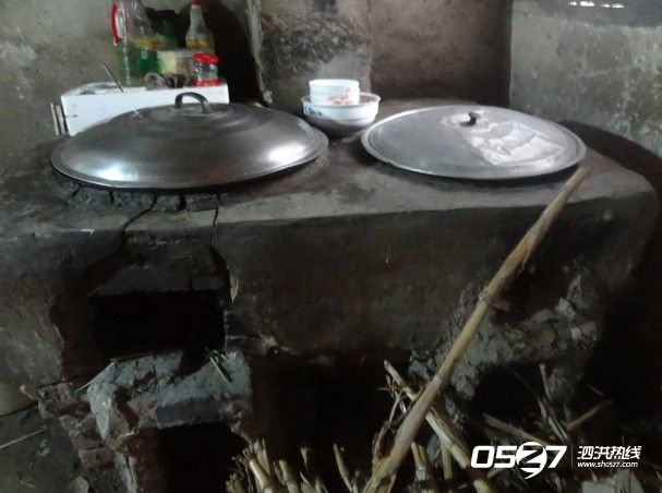 DU31SBCK(J}Q8~{(FNJQS.jpg