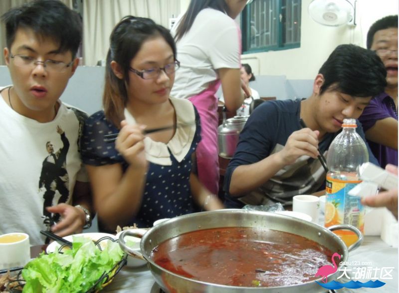 QQ截图20120815235319.jpg