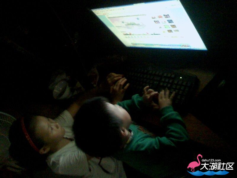 你没有看错，他就是我弟弟，神一样的男人！ (6).jpg