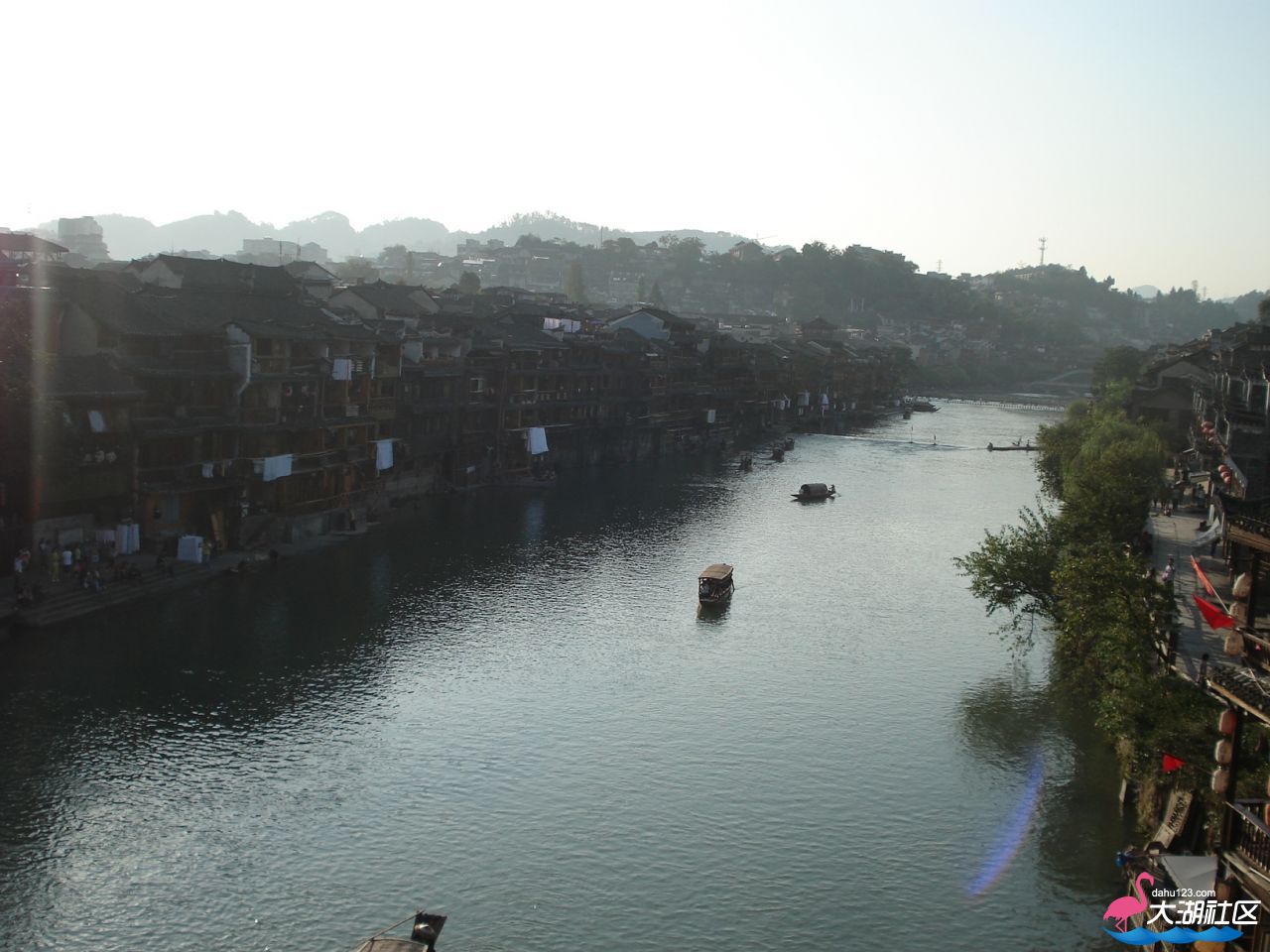 凤凰古城与沱江3